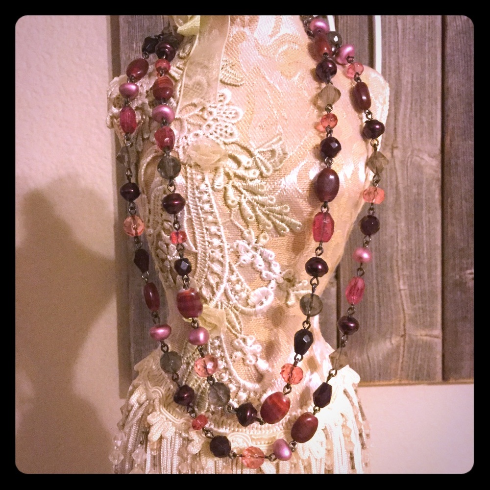 ✨ NEVER WORN Lia Sophia Necklace ✨